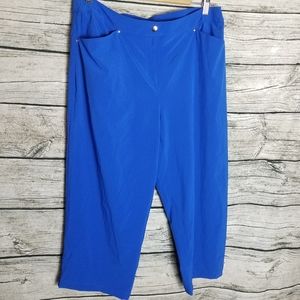 NWT Weekends by Chico's Cropped Pants Women Size 2 (Large)Waist approx:  17 in